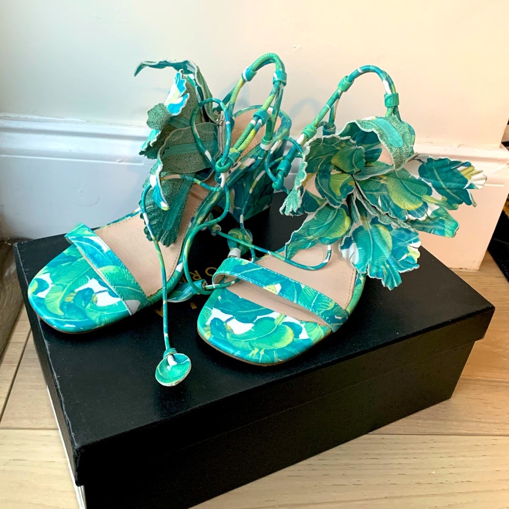 Cecelia New York Hibiscus sandals white/green tropical flower Leather
